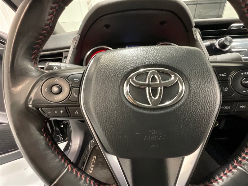 2020 Toyota Camry TRD Sedan / 3.5L V6 / Local / 42,000 MILES  TRD SPORT PKG - Photo 44 - Gladstone, OR 97027