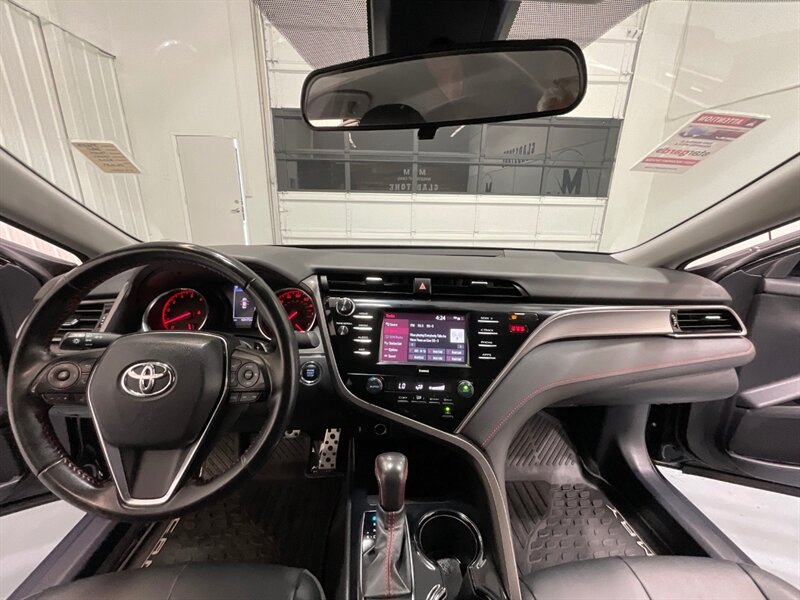 2020 Toyota Camry TRD Sedan / 3.5L V6 / Local / 42,000 MILES  TRD SPORT PKG - Photo 37 - Gladstone, OR 97027