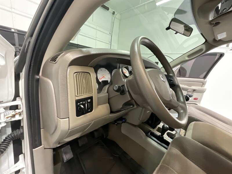 2004 Dodge Ram 2500 SLT Quad Cab 4X4 / 5.9L DIESEL HO / 6-SPEED MANUAL  / LONG BED / NEW TIRES / ZERO RUST - Photo 37 - Gladstone, OR 97027
