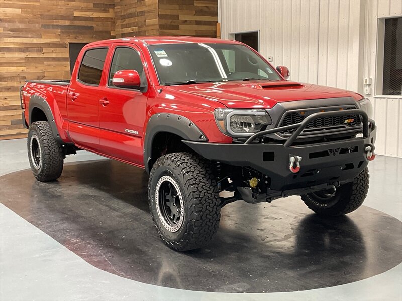 2015 Toyota Tacoma V6 TRD SPORT / Leather / Navigation / LIFTED  / 1-OWNER - Photo 2 - Gladstone, OR 97027