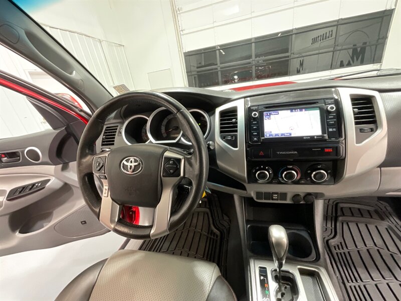 2015 Toyota Tacoma V6 TRD SPORT / Leather / Navigation / LIFTED  / 1-OWNER - Photo 20 - Gladstone, OR 97027