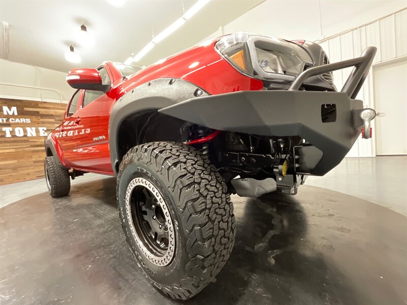 2015 Toyota Tacoma V6 TRD SPORT / Leather / Navigation / LIFTED  / 1-OWNER - Photo 32 - Gladstone, OR 97027