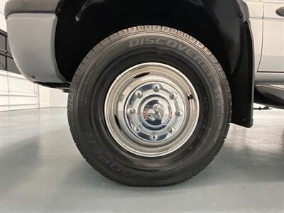 1998 Dodge Ram 3500 5-SPEED  4x4 5.9L DIESEL Laramie SLT / DUALLY  / 1-OWNER LOCAL / ZERO RUST / LONG BED / DUALLY / 5-SPEED MANUAL - Photo 23 - Gladstone, OR 97027