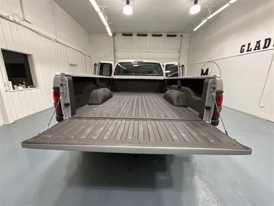 1998 Dodge Ram 3500 5-SPEED  4x4 5.9L DIESEL Laramie SLT / DUALLY  / 1-OWNER LOCAL / ZERO RUST / LONG BED / DUALLY / 5-SPEED MANUAL - Photo 9 - Gladstone, OR 97027