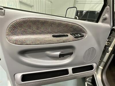 1998 Dodge Ram 3500 5-SPEED  4x4 5.9L DIESEL Laramie SLT / DUALLY  / 1-OWNER LOCAL / ZERO RUST / LONG BED / DUALLY / 5-SPEED MANUAL - Photo 36 - Gladstone, OR 97027