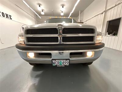 1998 Dodge Ram 3500 5-SPEED  4x4 5.9L DIESEL Laramie SLT / DUALLY  / 1-OWNER LOCAL / ZERO RUST / LONG BED / DUALLY / 5-SPEED MANUAL - Photo 30 - Gladstone, OR 97027
