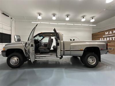 1998 Dodge Ram 3500 5-SPEED  4x4 5.9L DIESEL Laramie SLT / DUALLY  / 1-OWNER LOCAL / ZERO RUST / LONG BED / DUALLY / 5-SPEED MANUAL - Photo 11 - Gladstone, OR 97027