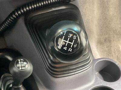 1998 Dodge Ram 3500 5-SPEED  4x4 5.9L DIESEL Laramie SLT / DUALLY  / 1-OWNER LOCAL / ZERO RUST / LONG BED / DUALLY / 5-SPEED MANUAL - Photo 17 - Gladstone, OR 97027