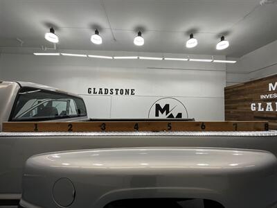 1998 Dodge Ram 3500 5-SPEED  4x4 5.9L DIESEL Laramie SLT / DUALLY  / 1-OWNER LOCAL / ZERO RUST / LONG BED / DUALLY / 5-SPEED MANUAL - Photo 10 - Gladstone, OR 97027