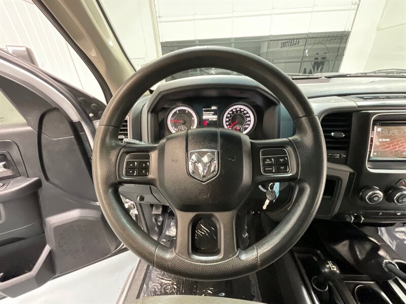 2013 RAM 2500 Crew Cab 4X4 / 6.7L DIESEL / 6-SPEED MANUAL  / BRAND NEW WHEELS & TIRES / LONG BED / ZERO RUST / 97K MILES - Photo 18 - Gladstone, OR 97027