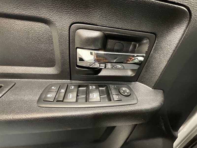 2013 RAM 2500 Crew Cab 4X4 / 6.7L DIESEL / 6-SPEED MANUAL  / BRAND NEW WHEELS & TIRES / LONG BED / ZERO RUST / 97K MILES - Photo 36 - Gladstone, OR 97027