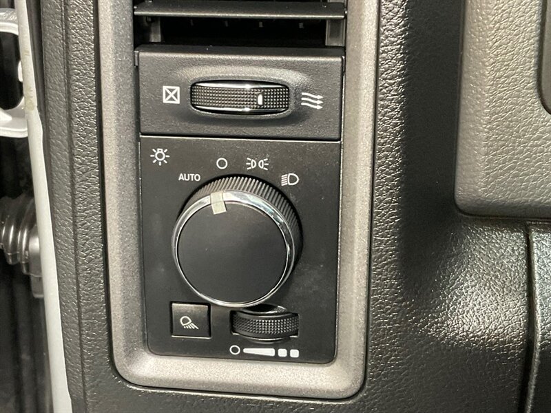 2013 RAM 2500 Crew Cab 4X4 / 6.7L DIESEL / 6-SPEED MANUAL  / BRAND NEW WHEELS & TIRES / LONG BED / ZERO RUST / 97K MILES - Photo 42 - Gladstone, OR 97027