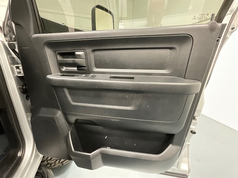 2013 RAM 2500 Crew Cab 4X4 / 6.7L DIESEL / 6-SPEED MANUAL  / BRAND NEW WHEELS & TIRES / LONG BED / ZERO RUST / 97K MILES - Photo 35 - Gladstone, OR 97027