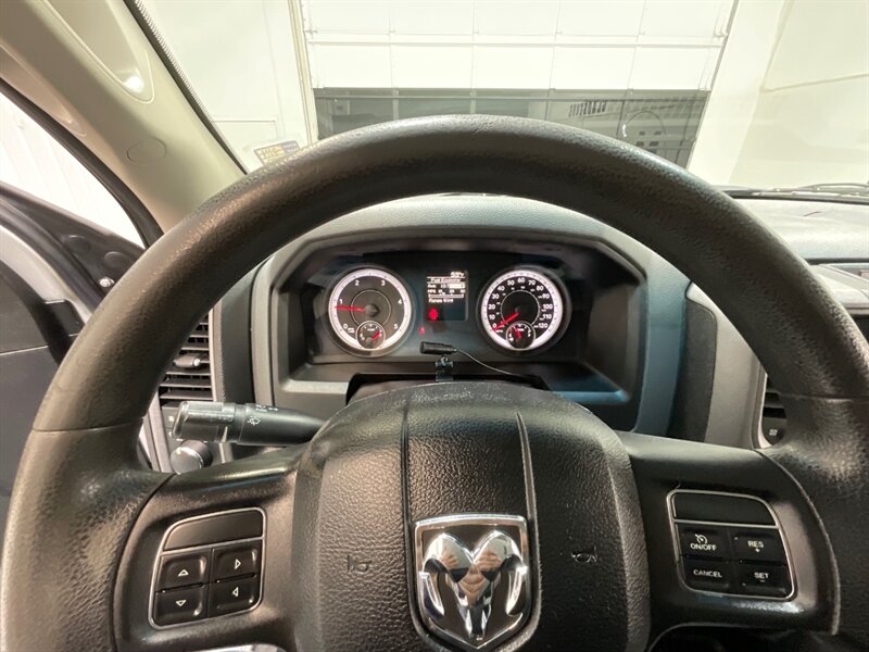 2013 RAM 2500 Crew Cab 4X4 / 6.7L DIESEL / 6-SPEED MANUAL  / BRAND NEW WHEELS & TIRES / LONG BED / ZERO RUST / 97K MILES - Photo 37 - Gladstone, OR 97027