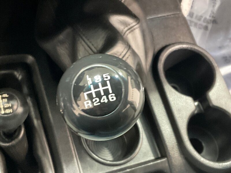 2013 RAM 2500 Crew Cab 4X4 / 6.7L DIESEL / 6-SPEED MANUAL  / BRAND NEW WHEELS & TIRES / LONG BED / ZERO RUST / 97K MILES - Photo 17 - Gladstone, OR 97027