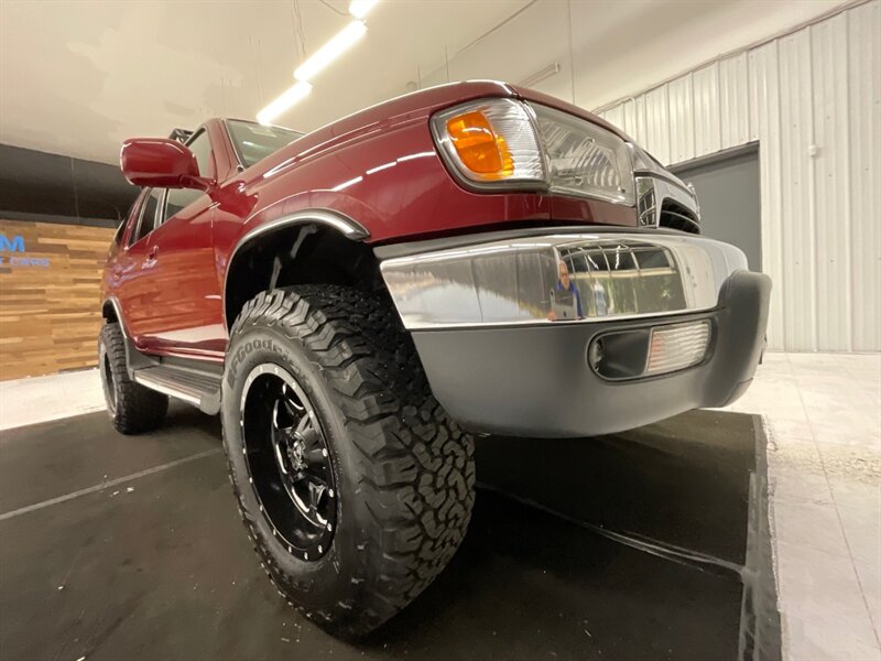 2002 Toyota 4Runner SR5 4X4 / 3.4L V6 / 1-OWNER / NEW WHEELS TIRES  / LOCAL SUV / CENTRAL DIFF LOCKS / 105K MILES - Photo 9 - Gladstone, OR 97027