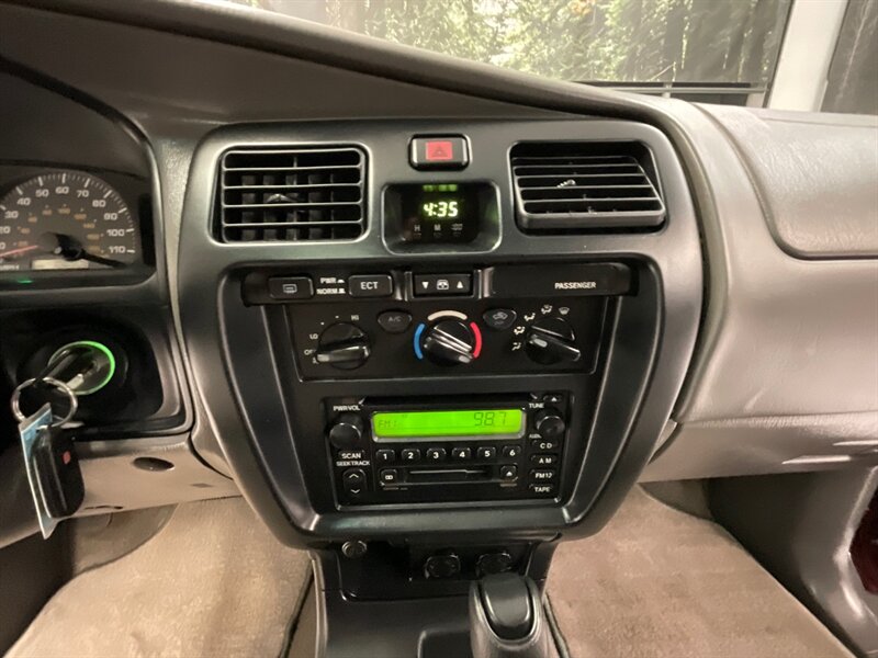 2002 Toyota 4Runner SR5 4X4 / 3.4L V6 / 1-OWNER / NEW WHEELS TIRES  / LOCAL SUV / CENTRAL DIFF LOCKS / 105K MILES - Photo 18 - Gladstone, OR 97027