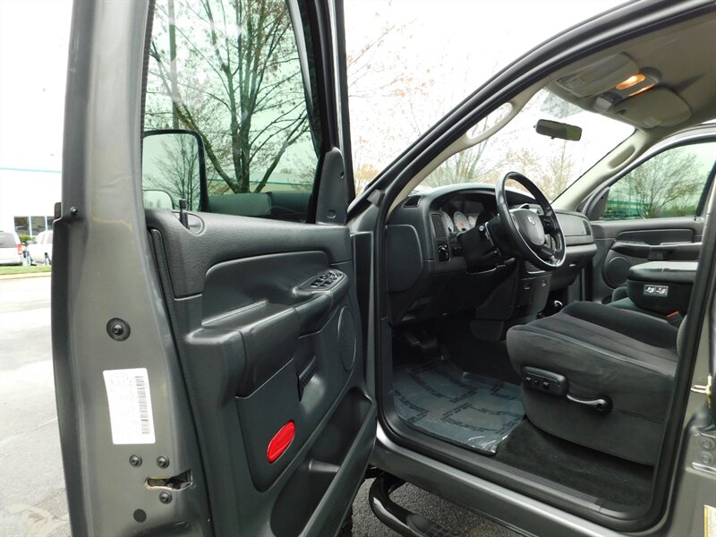 2005 Dodge Ram 2500 SLT 4X4 5.7L HEMI  / 1-OWNER / LOW MILES / LIFTED   - Photo 13 - Portland, OR 97217