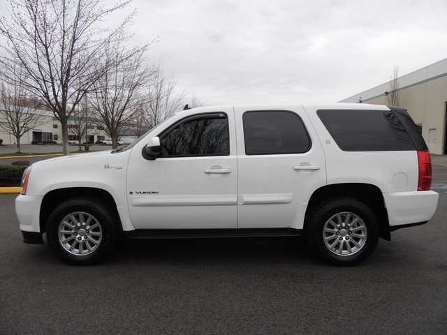 2008 GMC Yukon Hybrid / 4WD / Leather Navigation DVD/ 3rd seat   - Photo 3 - Portland, OR 97217