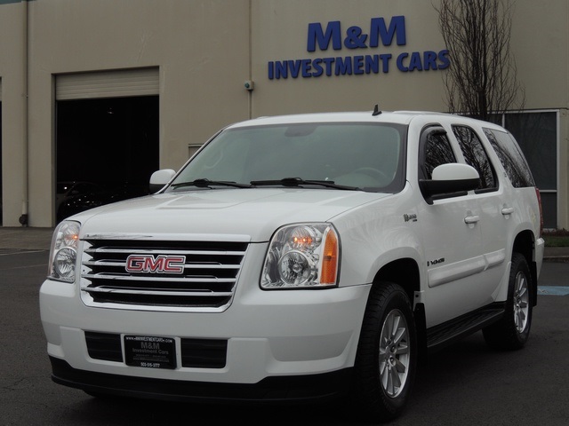 2008 GMC Yukon Hybrid / 4WD / Leather Navigation DVD/ 3rd seat   - Photo 1 - Portland, OR 97217