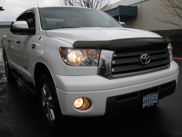 2007 Toyota Tundra Limited/ 4WD/ CrewMax /Leather/ 1-Owner