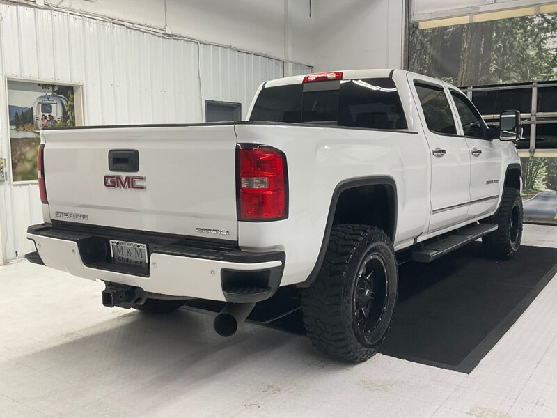 2017 GMC Sierra 3500 Denali Crew Cab 4X4 / 6.6l DIESEL / LIFTED  / Leather w. heated & cooled seats / Sunroof / SHARP & CLEAN !! - Photo 8 - Gladstone, OR 97027