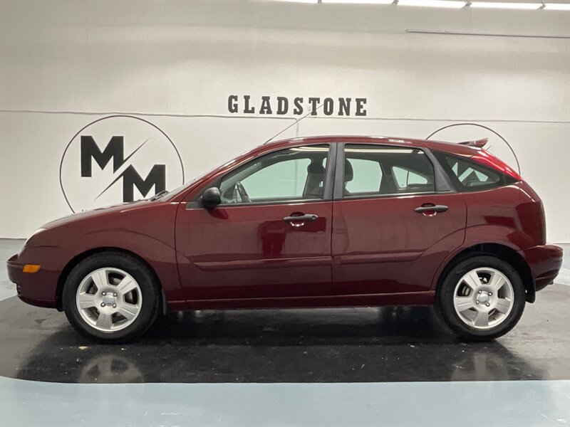 2007 Ford Focus ZX5 S / Hatchback / 2.0L 4 Cyl / Service Rercords  / RUST FREE / LOW MILES - Photo 3 - Gladstone, OR 97027