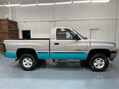 1998 Dodge Ram 1500 SLT Regular Cab 4X4 / 5.9L 8Cyl Gas / SHORT BED  / LOCAL TRUCK / ZERO RUST / VERY WELL KEPT & MAINTAINED SINCE NEW - Photo 4 - Gladstone, OR 97027