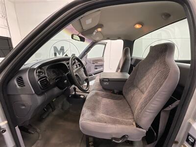 1998 Dodge Ram 1500 SLT Regular Cab 4X4 / 5.9L 8Cyl Gas / SHORT BED  / LOCAL TRUCK / ZERO RUST / VERY WELL KEPT & MAINTAINED SINCE NEW - Photo 12 - Gladstone, OR 97027