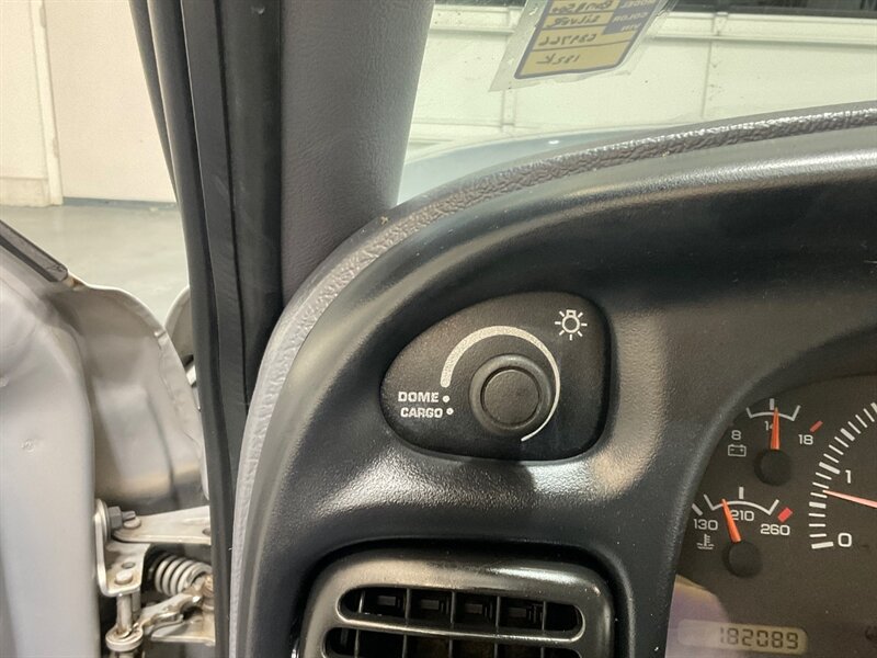 1998 Dodge Ram 1500 SLT Regular Cab 4X4 / 5.9L 8Cyl Gas / SHORT BED  / LOCAL TRUCK / ZERO RUST / VERY WELL KEPT & MAINTAINED SINCE NEW - Photo 41 - Gladstone, OR 97027