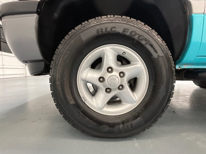 1998 Dodge Ram 1500 SLT Regular Cab 4X4 / 5.9L 8Cyl Gas / SHORT BED  / LOCAL TRUCK / ZERO RUST / VERY WELL KEPT & MAINTAINED SINCE NEW - Photo 23 - Gladstone, OR 97027
