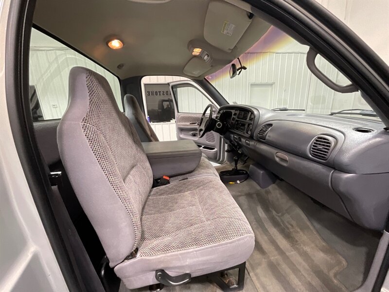 1998 Dodge Ram 1500 SLT Regular Cab 4X4 / 5.9L 8Cyl Gas / SHORT BED  / LOCAL TRUCK / ZERO RUST / VERY WELL KEPT & MAINTAINED SINCE NEW - Photo 13 - Gladstone, OR 97027