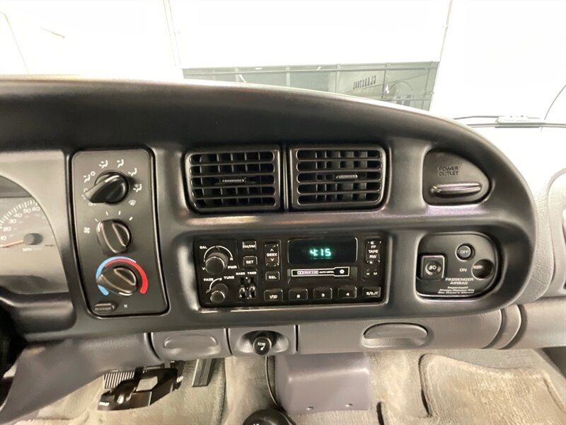 1998 Dodge Ram 1500 SLT Regular Cab 4X4 / 5.9L 8Cyl Gas / SHORT BED  / LOCAL TRUCK / ZERO RUST / VERY WELL KEPT & MAINTAINED SINCE NEW - Photo 16 - Gladstone, OR 97027