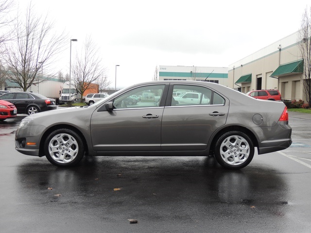 2010 Ford Fusion SE / 4-Door Sedan / 4Cyl   - Photo 3 - Portland, OR 97217