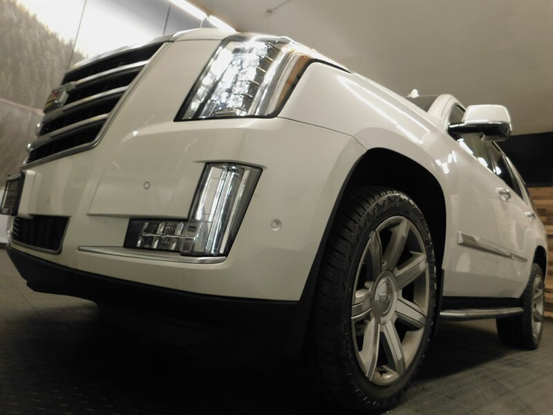 2017 Cadillac Escalade Luxury 4X4 / Leather   - Photo 9 - Gladstone, OR 97027