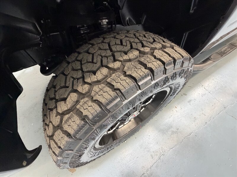 2014 RAM 1500 Sport 4X4 5.7L V8 / LIFTED / NEW TIRES/56K MILES / Heated Seats / ZERO RUST - Photo 24 - Gladstone, OR 97027