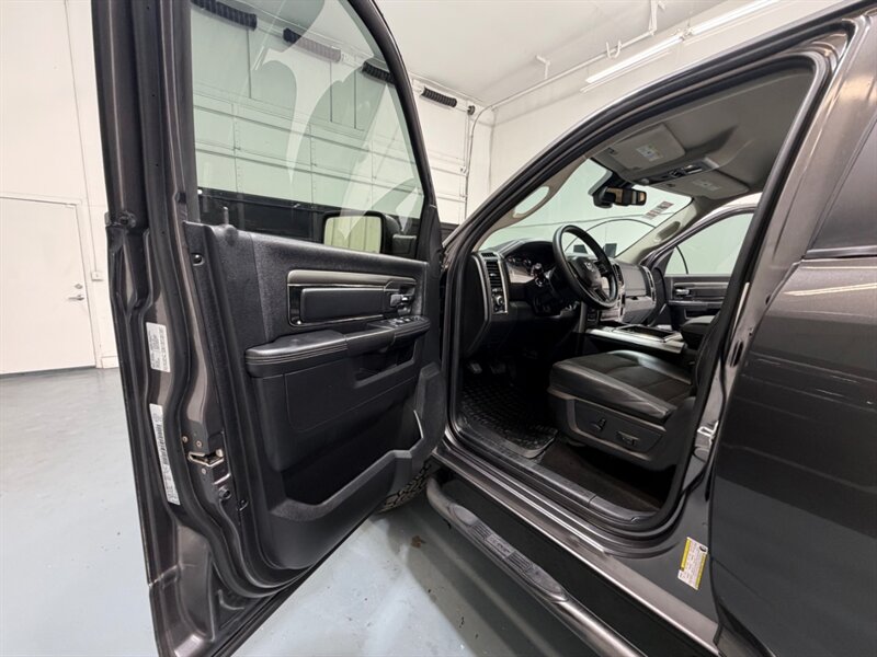 2014 RAM 1500 Sport 4X4 5.7L V8 / LIFTED / NEW TIRES/56K MILES / Heated Seats / ZERO RUST - Photo 32 - Gladstone, OR 97027