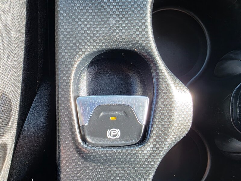 2016 FIAT 500X EASY 2.4L 4 CYLINDERS / ALL WHEEL DRIVE / BACK-UP CAM / FRESH TRADE-IN / 81K MILES - Photo 42 - Portland, OR 97217