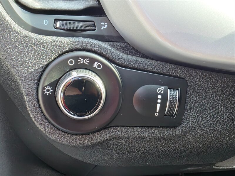 2016 FIAT 500X EASY 2.4L 4 CYLINDERS / ALL WHEEL DRIVE / BACK-UP CAM / FRESH TRADE-IN / 81K MILES - Photo 40 - Portland, OR 97217