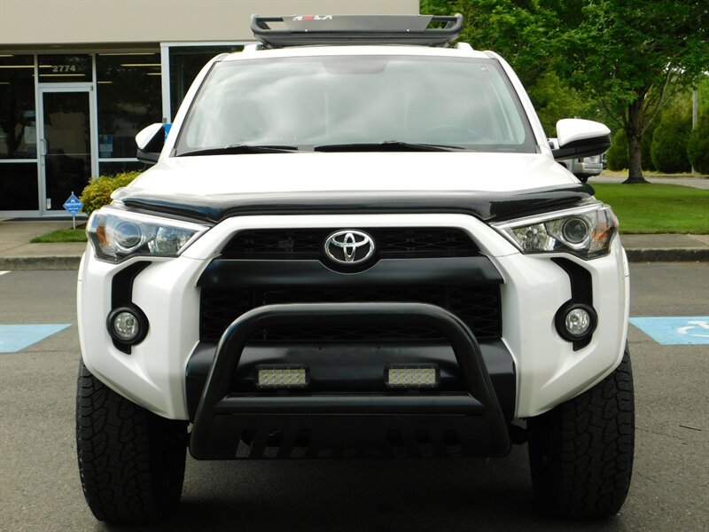 2017 Toyota 4Runner 4X4 / V6 / HEATED LEATHER / XD WHEELS / LIFTED !! - Photo 3 - Portland, OR 97217