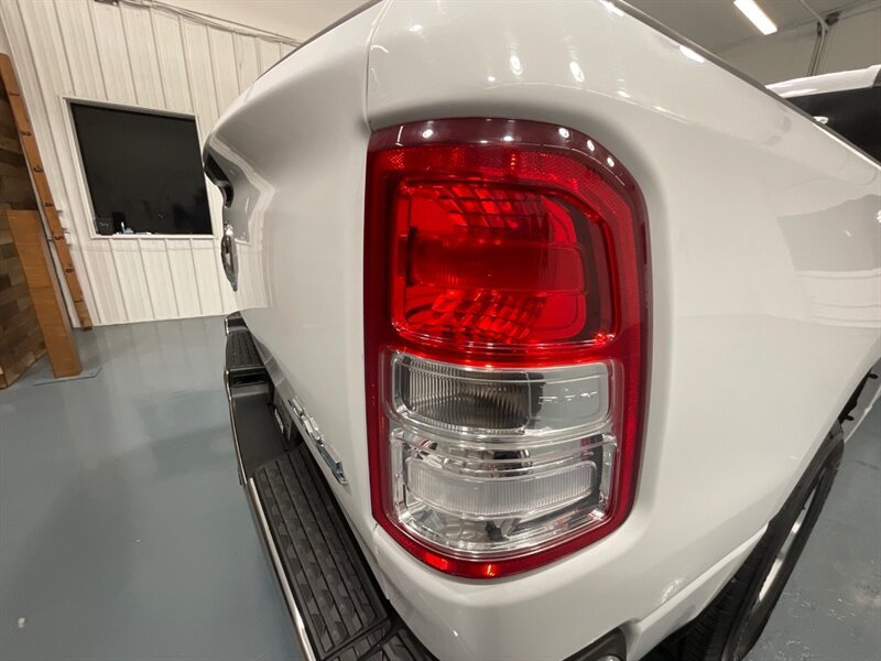 2019 RAM 1500 Tradesman Crew Cab 4X4 / 5.7L V8 Hemi / LOCAL  / ZERO RUST / Backup Camera / Trailer Brake Controller / Power Sliding Rear window - Photo 29 - Gladstone, OR 97027
