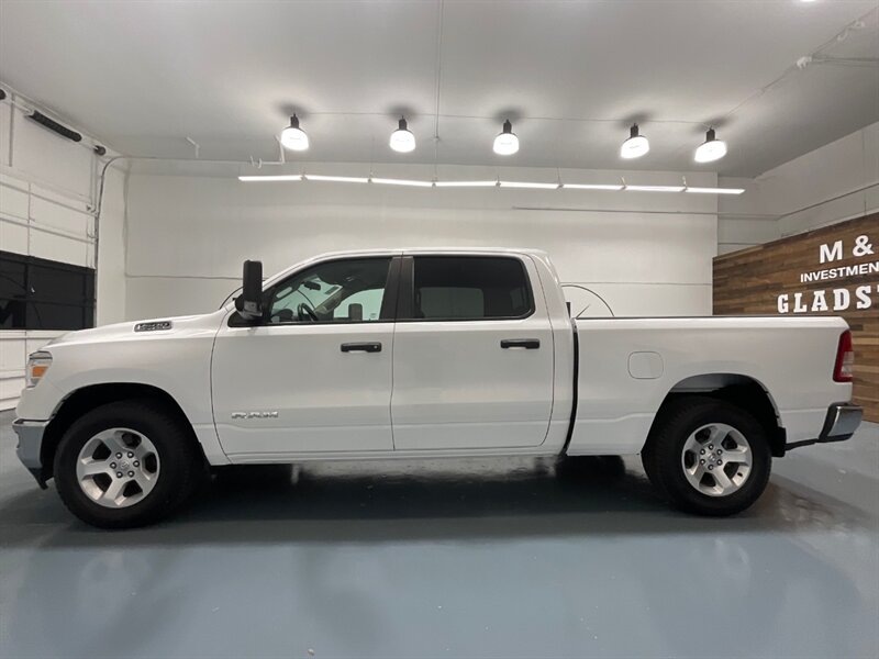 2019 RAM 1500 Tradesman Crew Cab 4X4 / 5.7L V8 Hemi / LOCAL / ZERO RUST / Backup Camera / Trailer Brake Controller / Power Sliding Rear window - Photo 3 - Gladstone, OR 97027