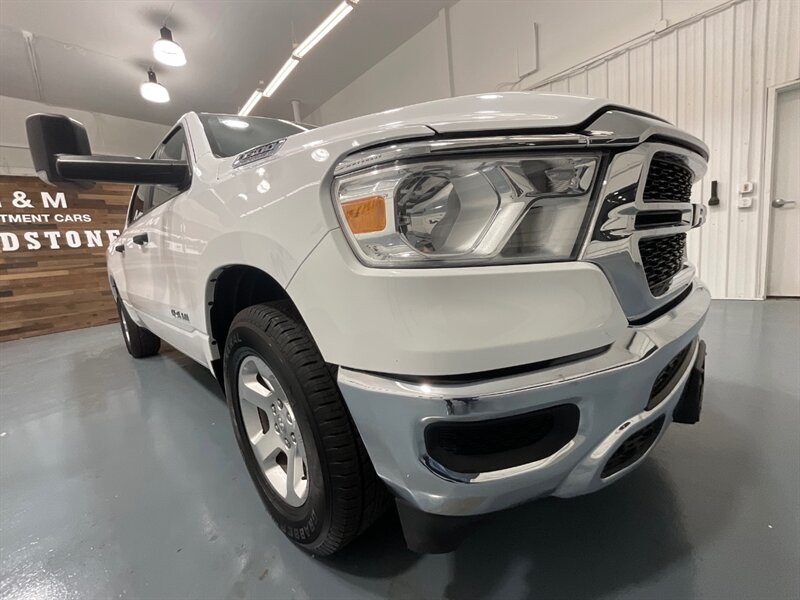 2019 RAM 1500 Tradesman Crew Cab 4X4 / 5.7L V8 Hemi / LOCAL  / ZERO RUST / Backup Camera / Trailer Brake Controller / Power Sliding Rear window - Photo 52 - Gladstone, OR 97027