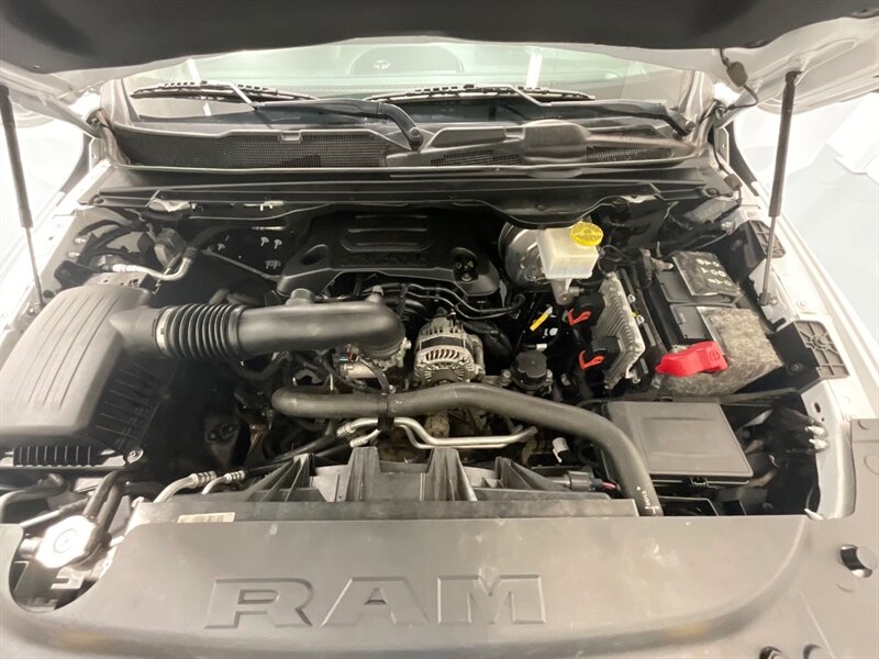 2019 RAM 1500 Tradesman Crew Cab 4X4 / 5.7L V8 Hemi / LOCAL  / ZERO RUST / Backup Camera / Trailer Brake Controller / Power Sliding Rear window - Photo 45 - Gladstone, OR 97027
