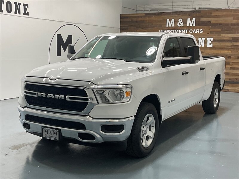 2019 RAM 1500 Tradesman Crew Cab 4X4 / 5.7L V8 Hemi / LOCAL  / ZERO RUST / Backup Camera / Trailer Brake Controller / Power Sliding Rear window