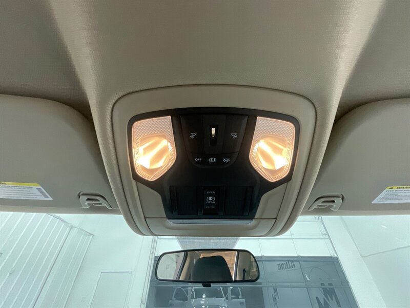 2019 RAM 1500 Tradesman Crew Cab 4X4 / 5.7L V8 Hemi / LOCAL  / ZERO RUST / Backup Camera / Trailer Brake Controller / Power Sliding Rear window - Photo 19 - Gladstone, OR 97027