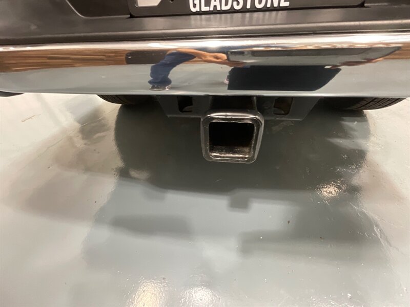 2019 RAM 1500 Tradesman Crew Cab 4X4 / 5.7L V8 Hemi / LOCAL  / ZERO RUST / Backup Camera / Trailer Brake Controller / Power Sliding Rear window - Photo 24 - Gladstone, OR 97027