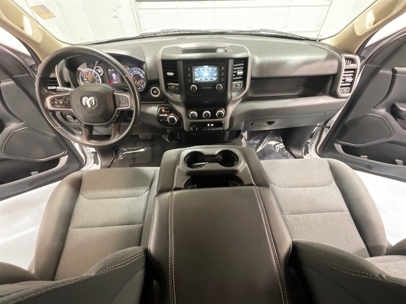 2019 RAM 1500 Tradesman Crew Cab 4X4 / 5.7L V8 Hemi / LOCAL  / ZERO RUST / Backup Camera / Trailer Brake Controller / Power Sliding Rear window - Photo 34 - Gladstone, OR 97027