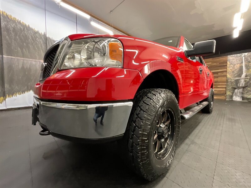 2007 Ford F-150 XLT Crew Cab 4X4 / 5.4L V8 / LIFTED  33 " TOYO OPEN COUNTRY TIRES & 18 " BLACK WHEELS / LOCAL OREGON TRUCK / RUST FREE / 101,000 MILES - Photo 9 - Gladstone, OR 97027