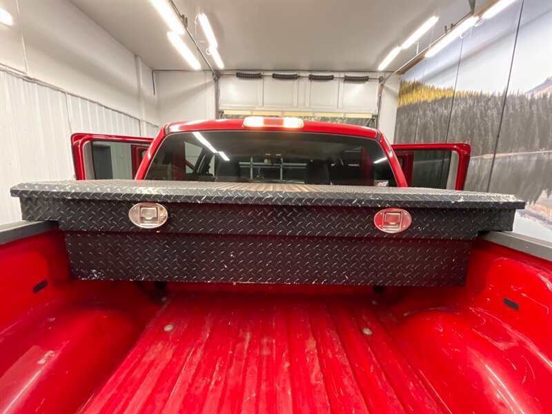 2007 Ford F-150 XLT Crew Cab 4X4 / 5.4L V8 / LIFTED  33 " TOYO OPEN COUNTRY TIRES & 18 " BLACK WHEELS / LOCAL OREGON TRUCK / RUST FREE / 101,000 MILES - Photo 33 - Gladstone, OR 97027